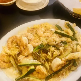 Shrimp, zucchini, rice and cheese