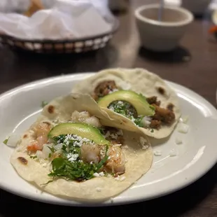 two tacos on a plate