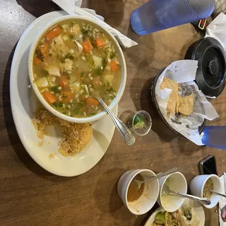 Caldo De Pollo