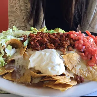 Spicy pork nachos