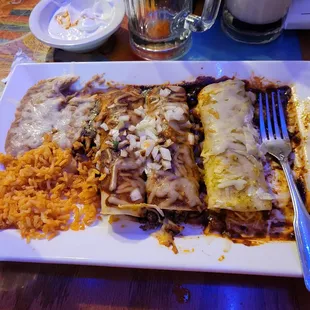 Enchiladas poblanos and 1 Verde, rice and beans