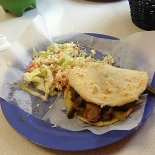 Asada y nopales gordita