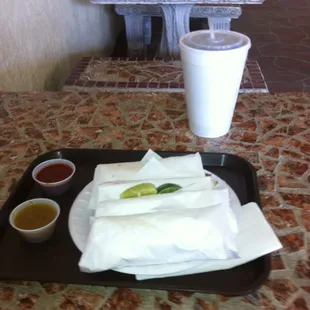 burritos and wraps, interior