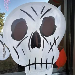 Nice painting on doors for Halloween