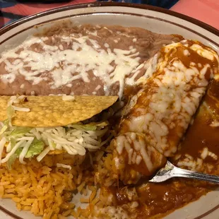 Combo #11 with a cheese enchilada and beef taco - very good!