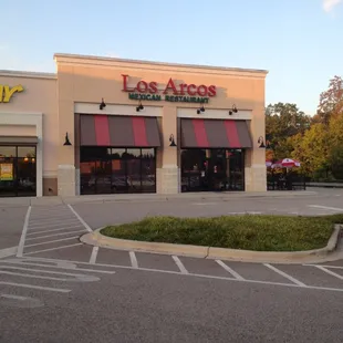 Los Arcos front picture
