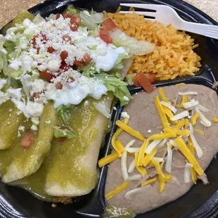 Green sauce chicken enchiladas