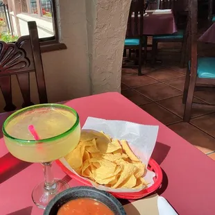 Macho Margarita, chips and salsa