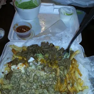 Carne asada fries off the hook here! Best in this neighborhood! The carne is seasoned well here,  unlike most places.