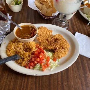 Awesome food!!! Awesome service!!!! it's a must