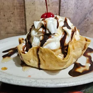 dessert, food