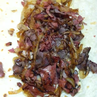 Submarine burro. Pastrami, roast beef, grilled onions