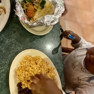 Veggie Taco &amp; rice with black beans ( Kids Menu )