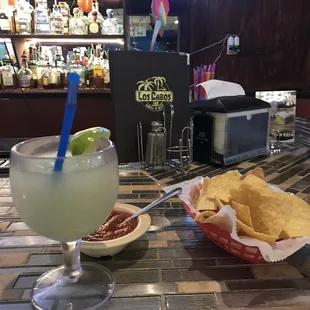 nachos, food