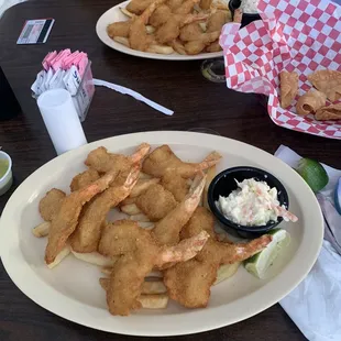Fried shrimp plate. Small.