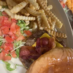 Hamburgers w fries