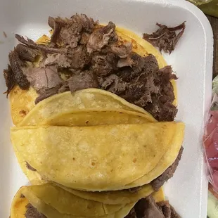 Los tacos de cabeza muy Suavecita la carne los recomiendo con la salsa roja
