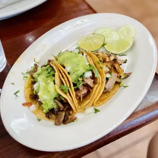 Tacos: carne asada, carnitas, lengua
