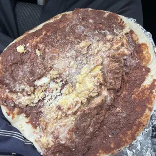 Very very little chicken on baleada.