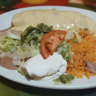 a plate of mexican food