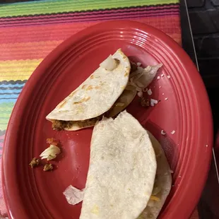 Soft Shell Beef Tacos with toppings