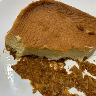 Que feo y seco sabe el flan