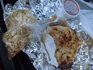 Restaurante Y Pupuseria Comalapa