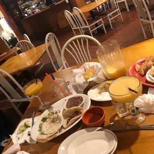 Food was delicious &amp; am pleased with service &amp;staff. 5