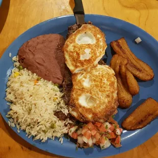 chicken wings and fried chicken, food