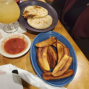 Plantains, pupusas, salsa