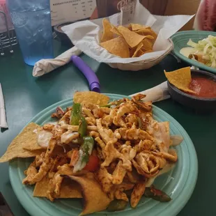 Grilled chicken nachos