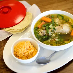 Caldo de Pollo