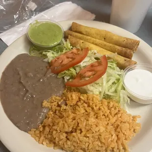 a plate of mexican food