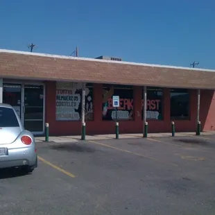 Restaurant view from street (cont'd)