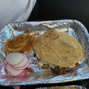 Carnitas mulita