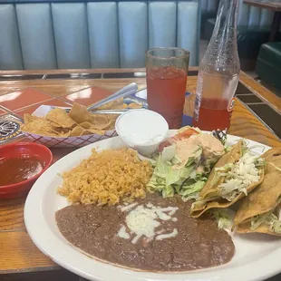 Taco plate with an additional taco - deliciousness