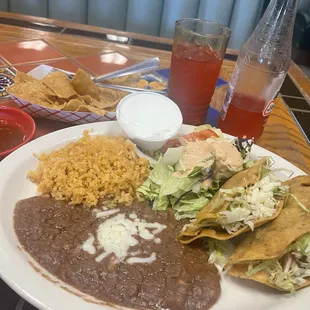 Taco plate with an additional taco - deliciousness