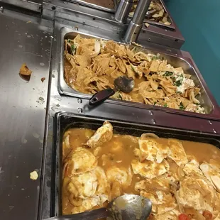 Huevos estrellados en salsa