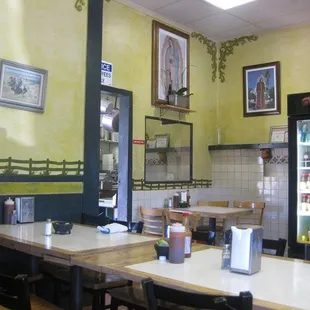 sushi and sashimi, interior