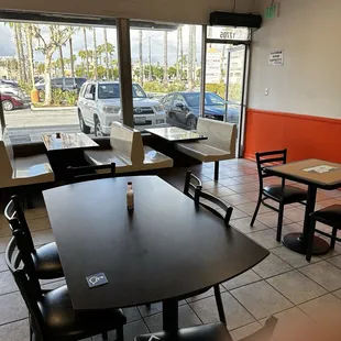 Needs people eating here very good food