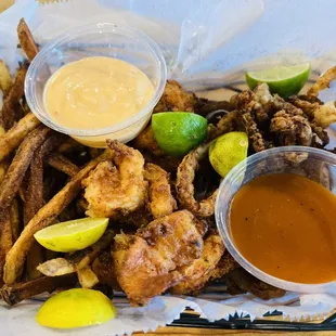 Sea basket order with shrimp &amp; calamari at Los Cuates Seafood &amp; Bar on 3rd Ave in Chula Vista, CA. It was okay 3/5 stars.