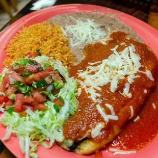 a plate of mexican food