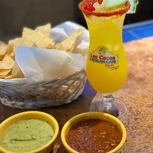 a margarita and guacamole