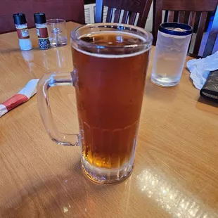 oysters and mussels, drink