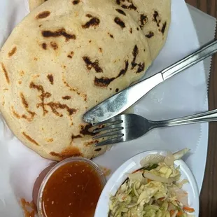 Pupusas de chicharrón y queso