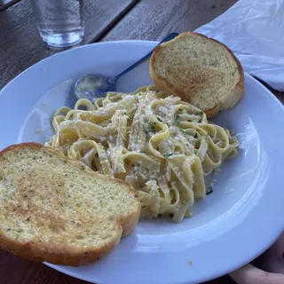 Fettuccine Alfredo