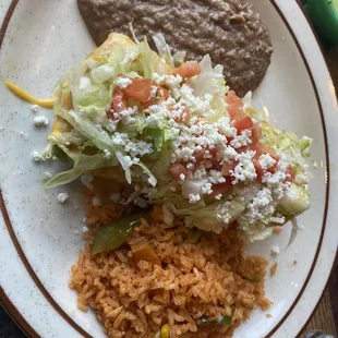 a plate of mexican food