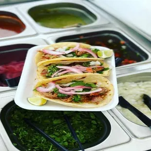 a tray of tacos