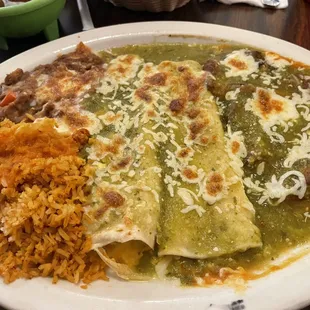 Cheese enchiladas, Chile relleno, green sauce