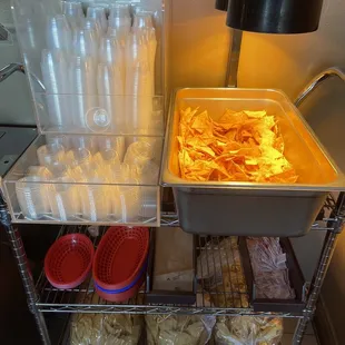 Self serve chip bar
